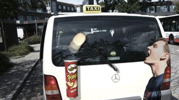 Lustige Autowerbungen