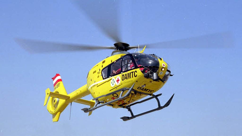 Auto gegen Zug: Zwei Tote im Waldviertel