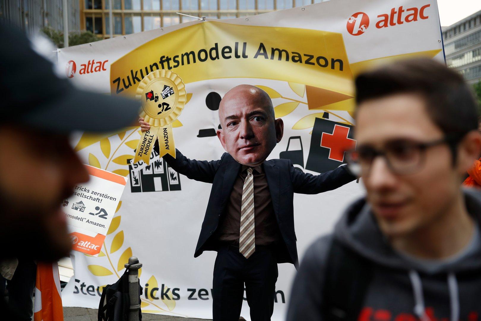 Amazon-Beschäftigte protestierten in Berlin gegen Bezos