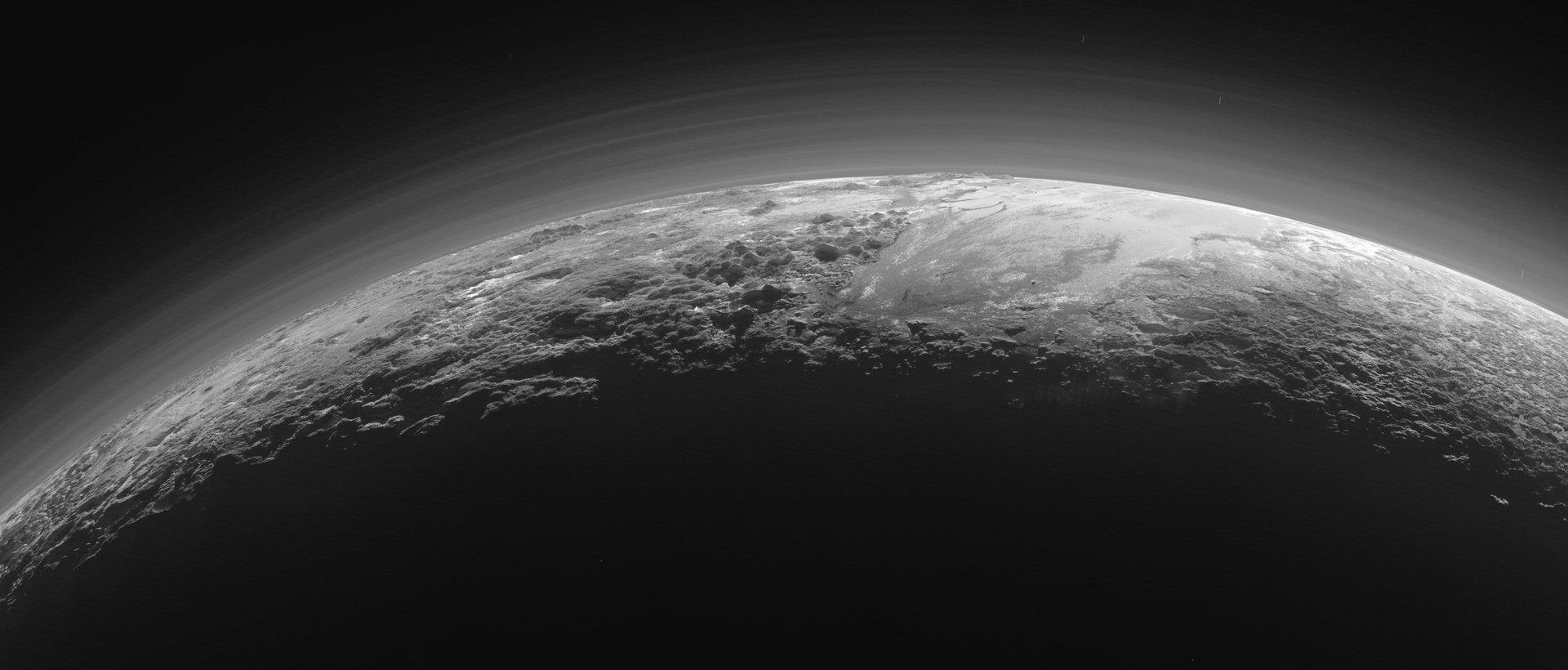 Internationales Forscherteam entdeckte Dünen auf dem Pluto