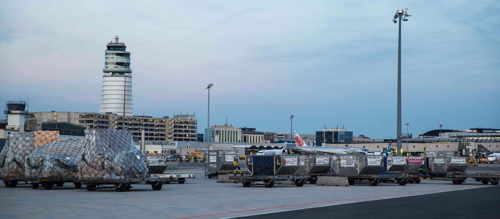 Drei Schwerverletzte bei Unfall auf Flughafen Wien-Schwechat