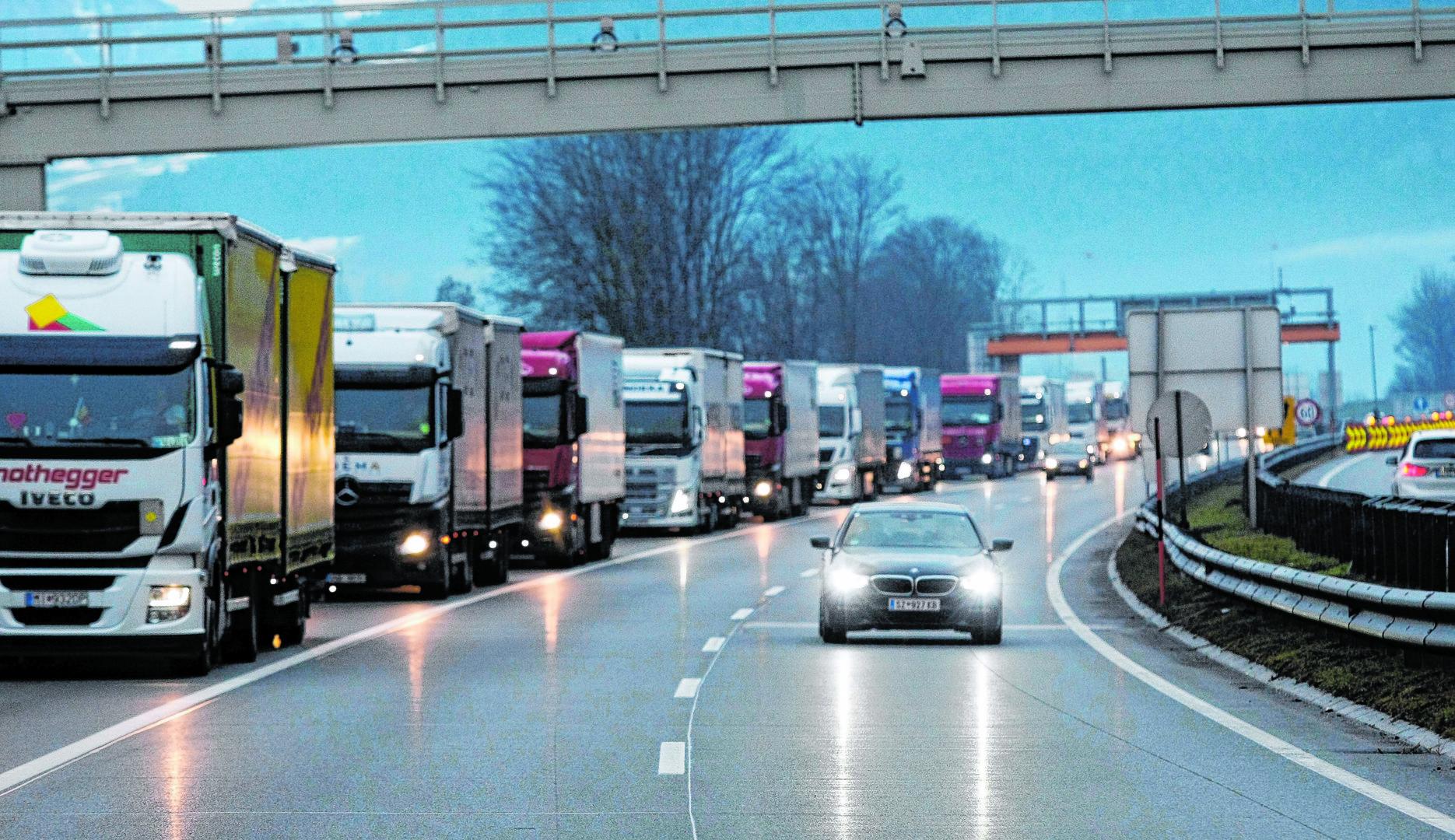 Transitstreit: Tirol plant noch   mehr Lkw-Blockabfertigungen