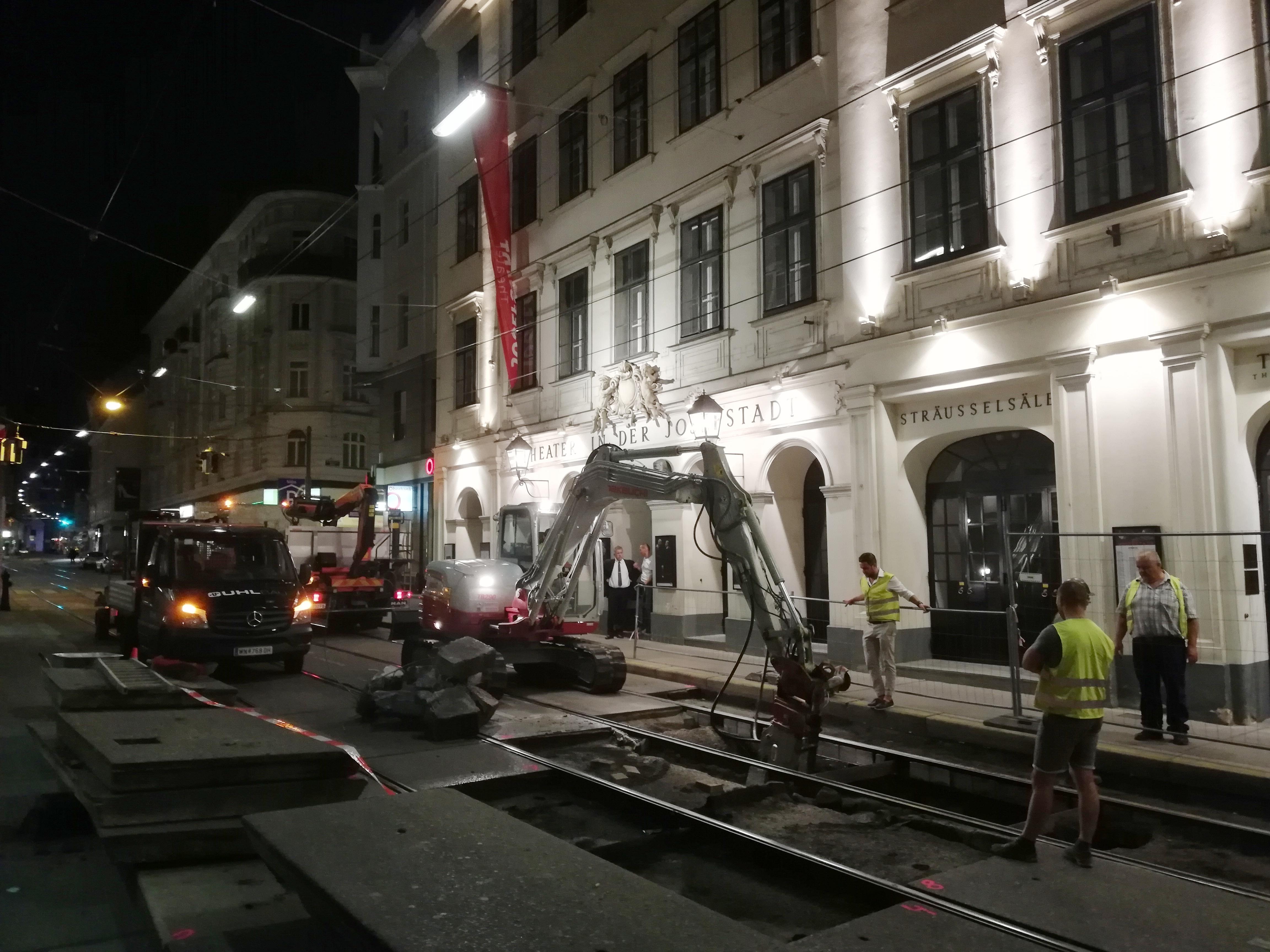 Wasserrohrbruch in Wien-Josefstadt: Theater in der Pause evakuiert