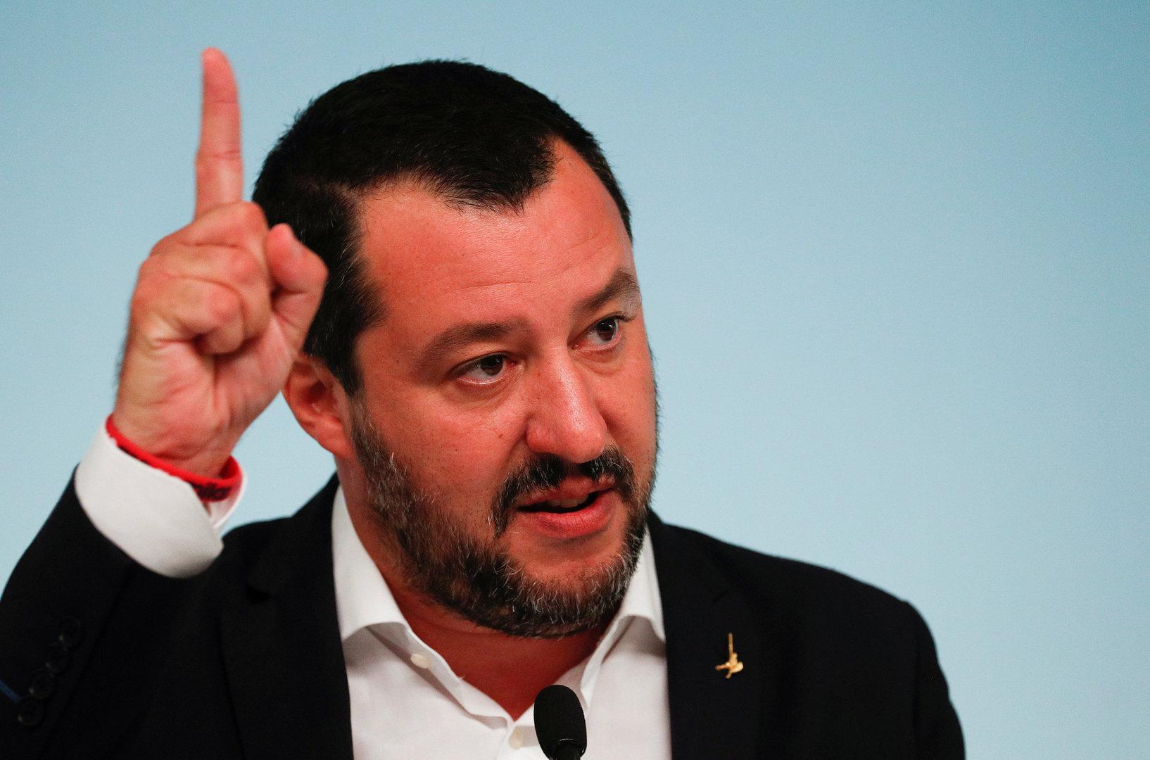 Salvini attackiert Juncker: 