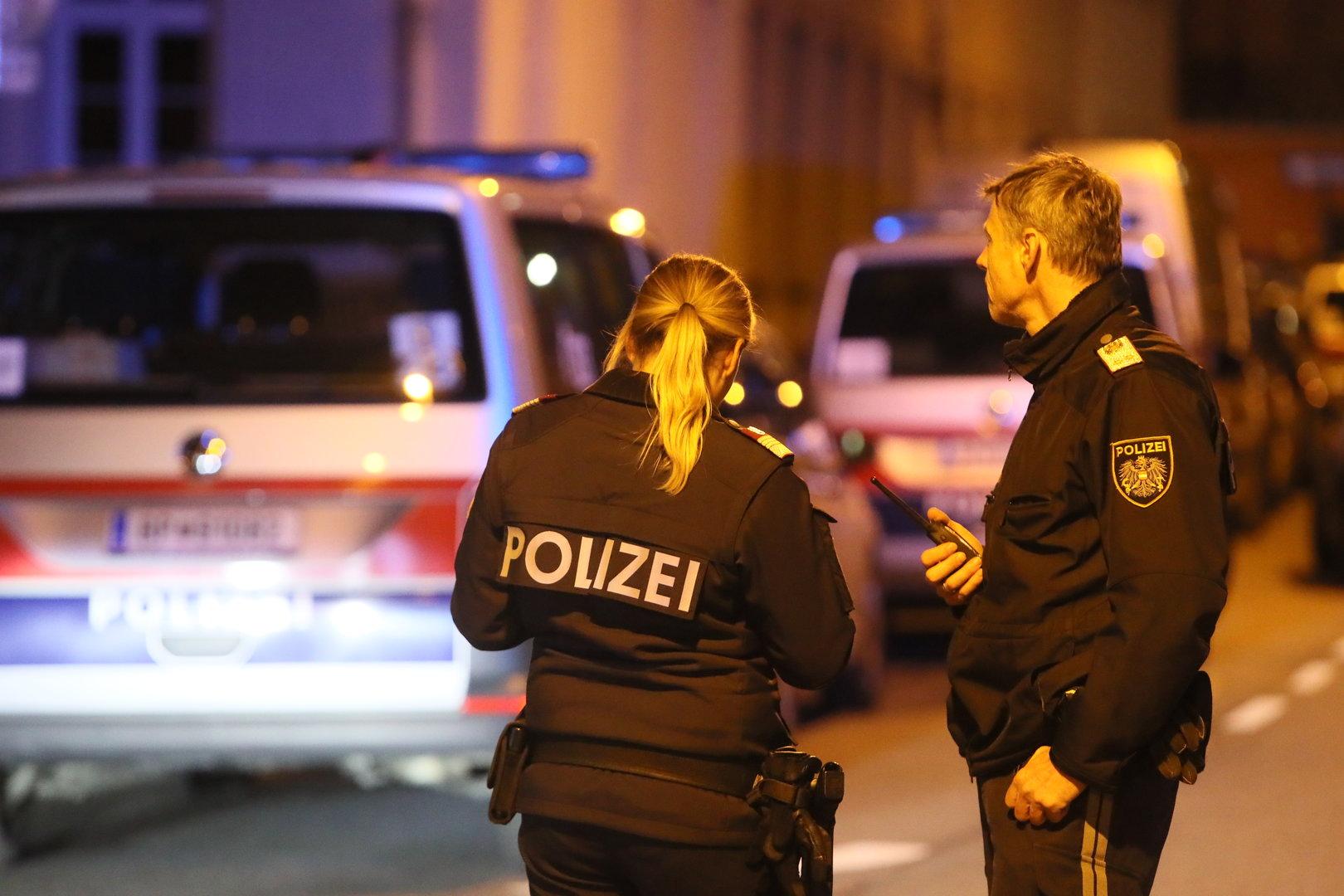 Schüsse in Wien-Meidling: Zwei Personen getroffen