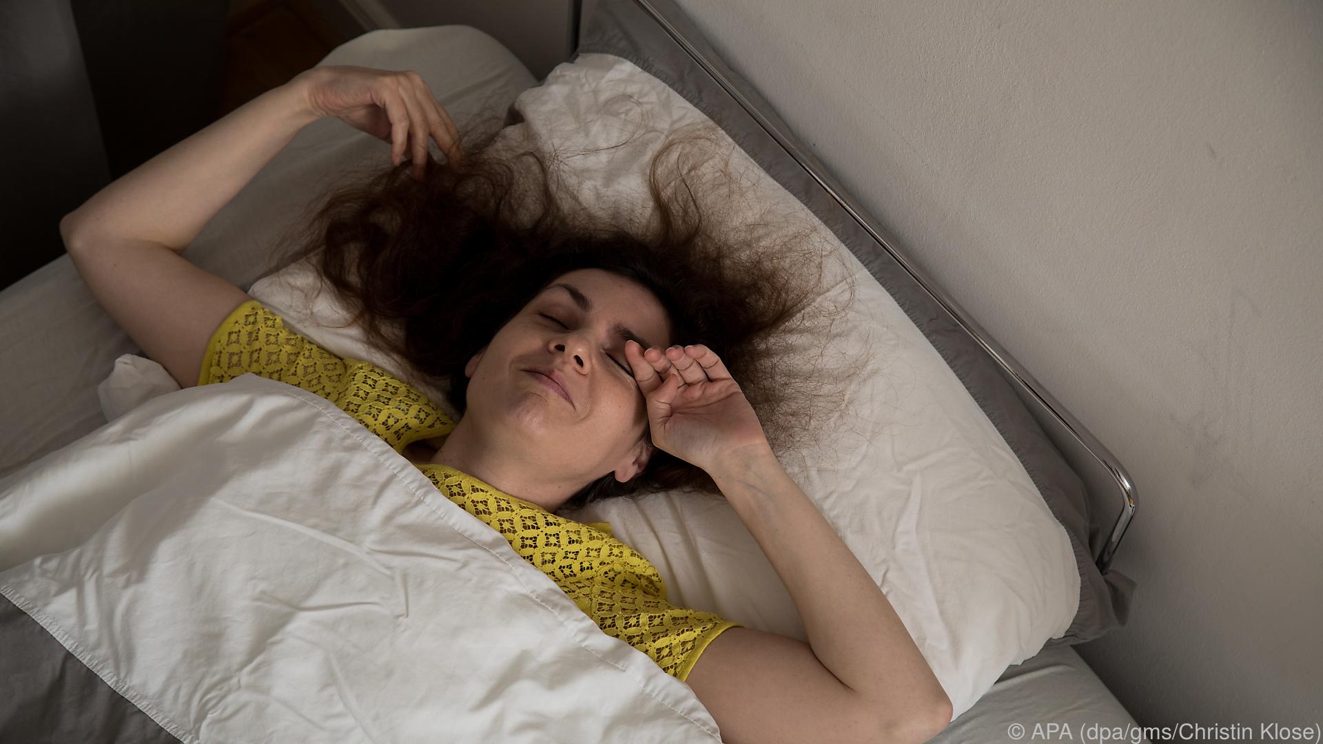 Wenig Schlaf erhöht Risiko für Arterienverschluss drastisch