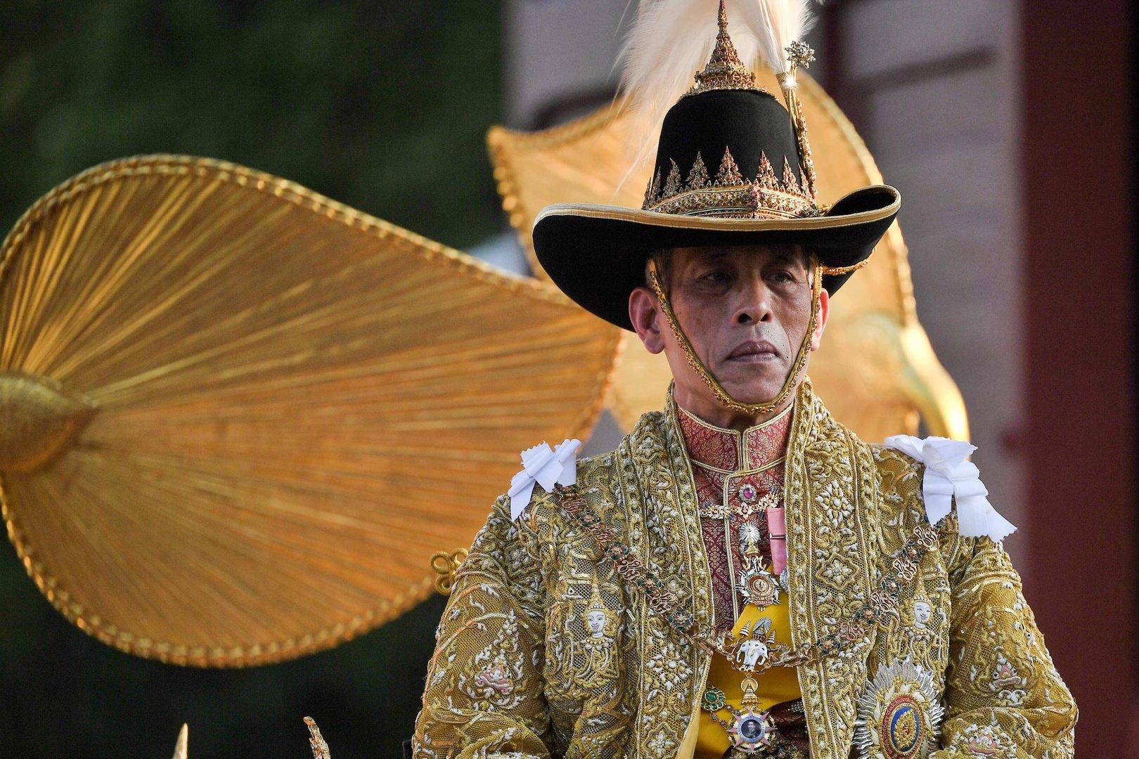 Thailands König nimmt 