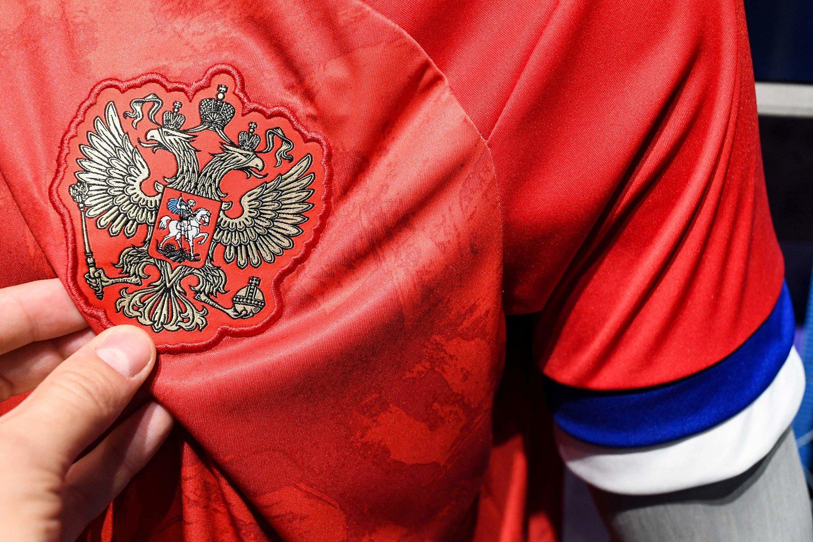 Panne mit Fußball-Trikots: Russland bekam serbische Farben