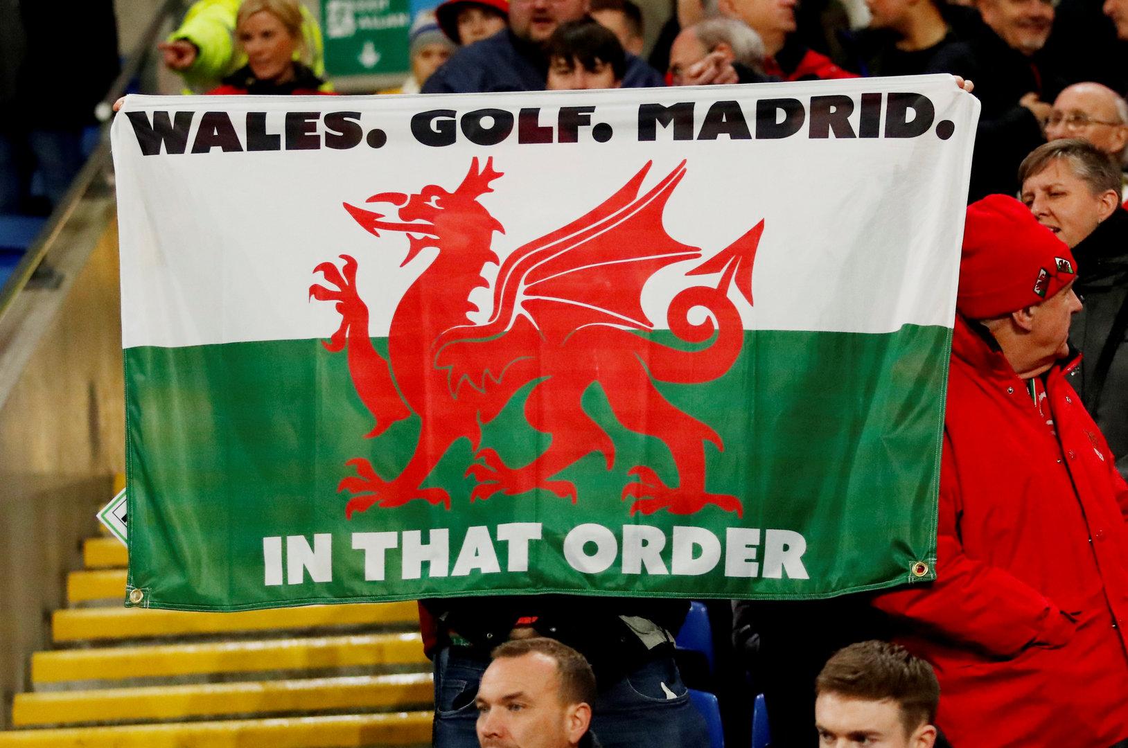 Gareth Bale verspottet Real Madrid mit Fahnenjubel in Wales