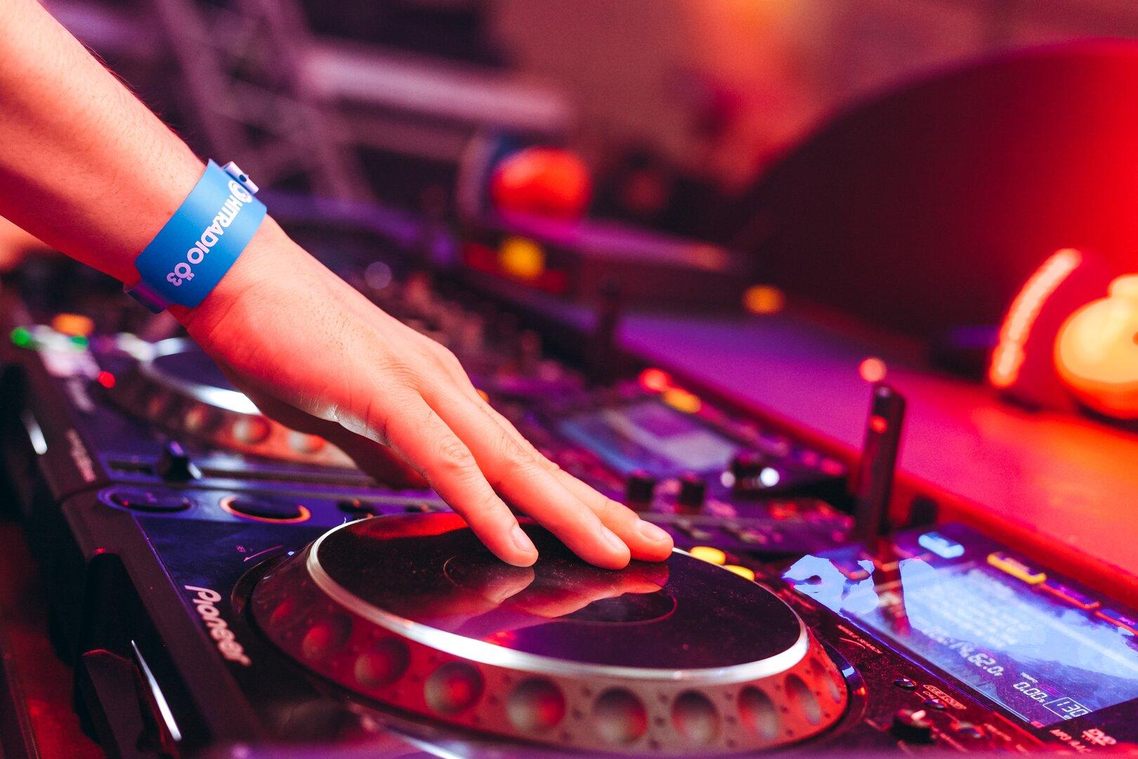 Ö3-Austria Top 40 uvaja nove lestvice za avstrijske izvajalce in podaljšuje sodelovanje z IFPI