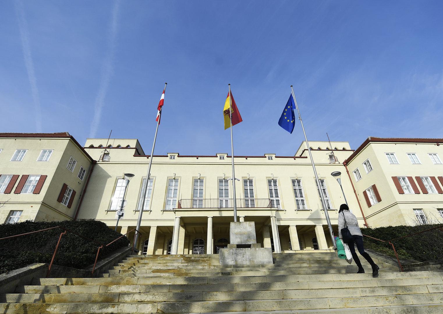 Landtag: Hilfe für Burgenlands Gemeinden, BELIG und blauer Zwist