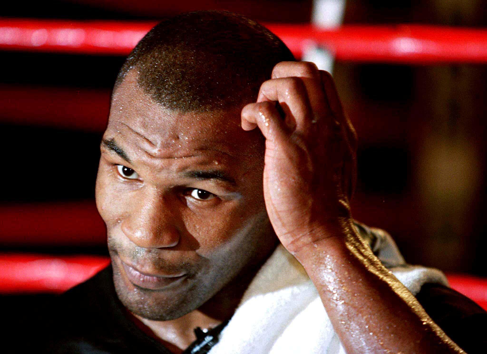 Mike Tyson kehrt für einen Show-Kampf in den Ring zurück