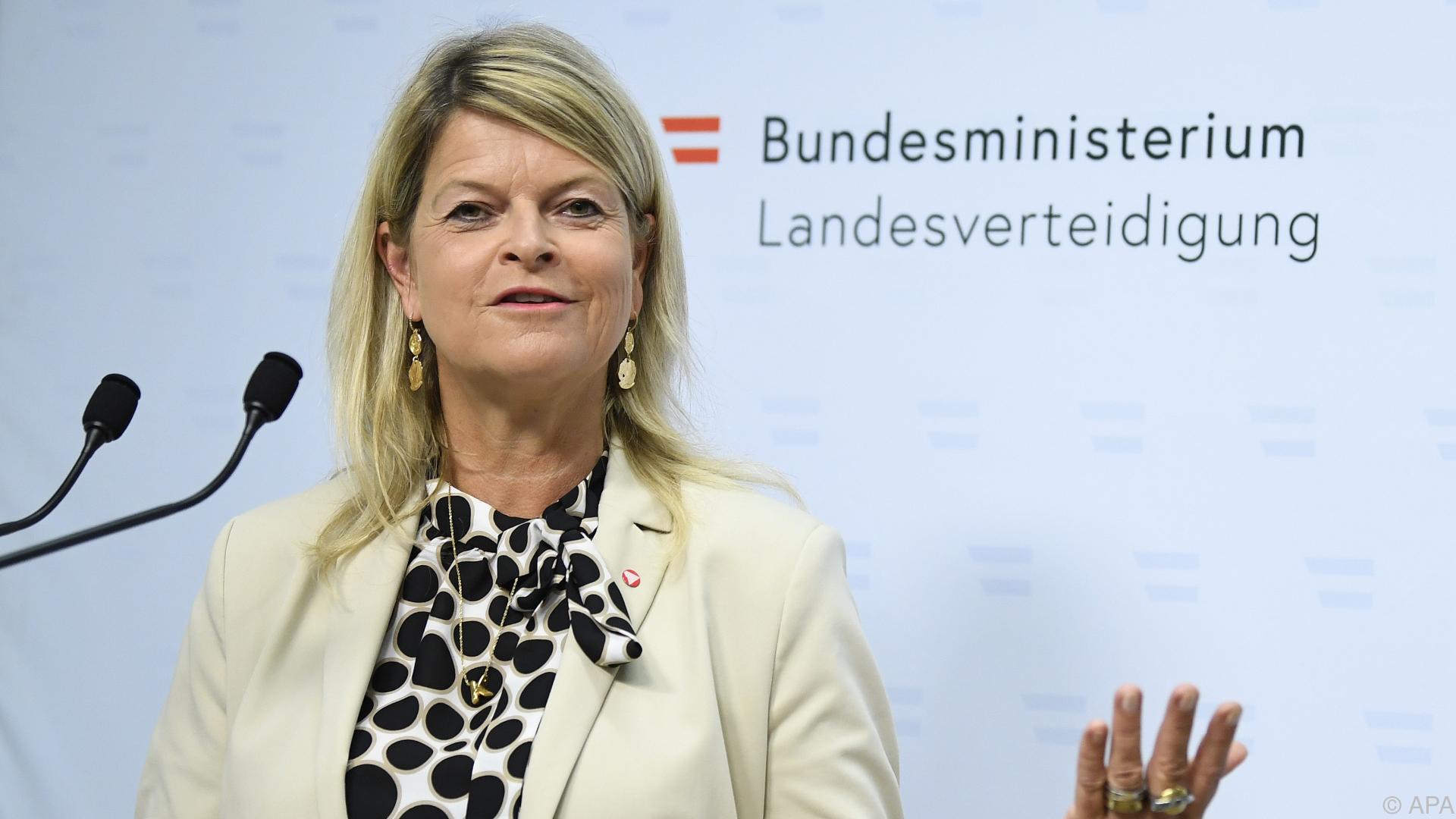 Tanner bedankte sich für die hervorragende Leistung Tanner bedankte sich für die hervorragende Leistung