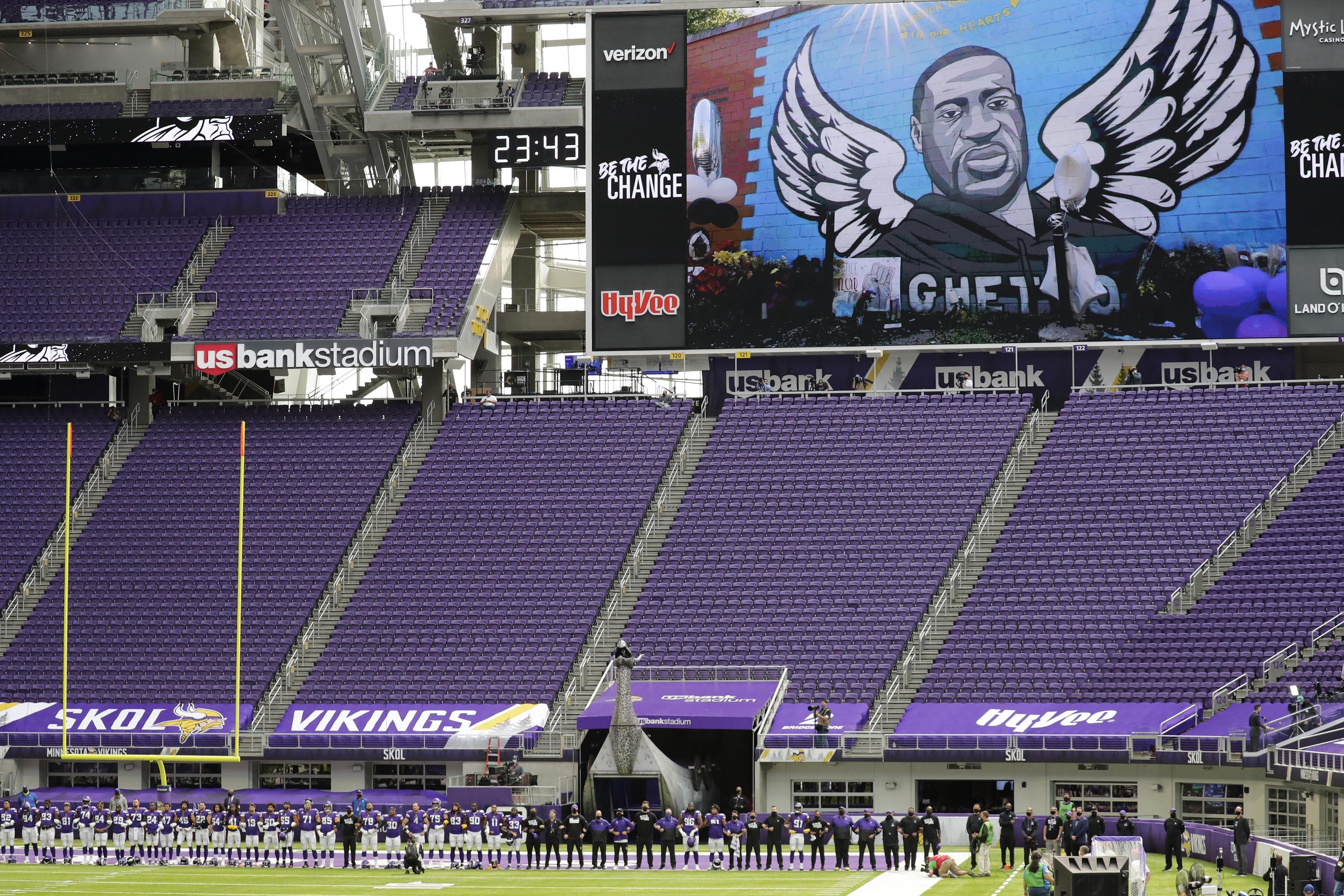 NFL: Green Bay Packers at Minnesota Vikings NFL: Green Bay Packers at Minnesota Vikings