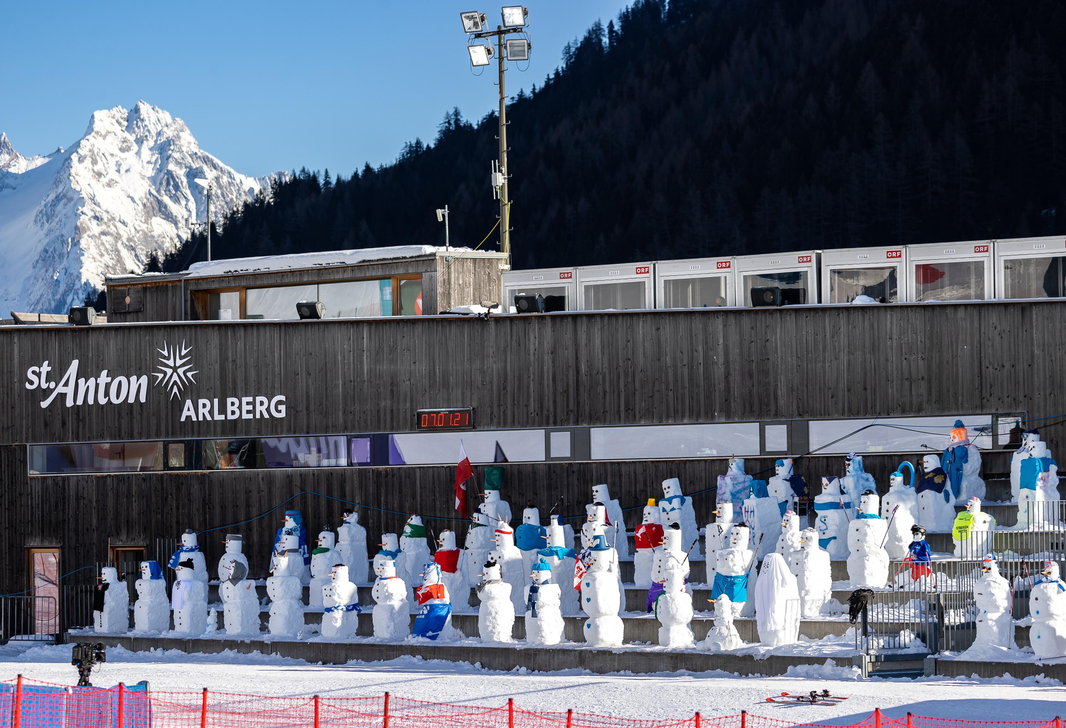 SKI-WELTCUP IN ST. ANTON: ABFAHRT DER DAMEN SKI-WELTCUP IN ST. ANTON: ABFAHRT DER DAMEN
