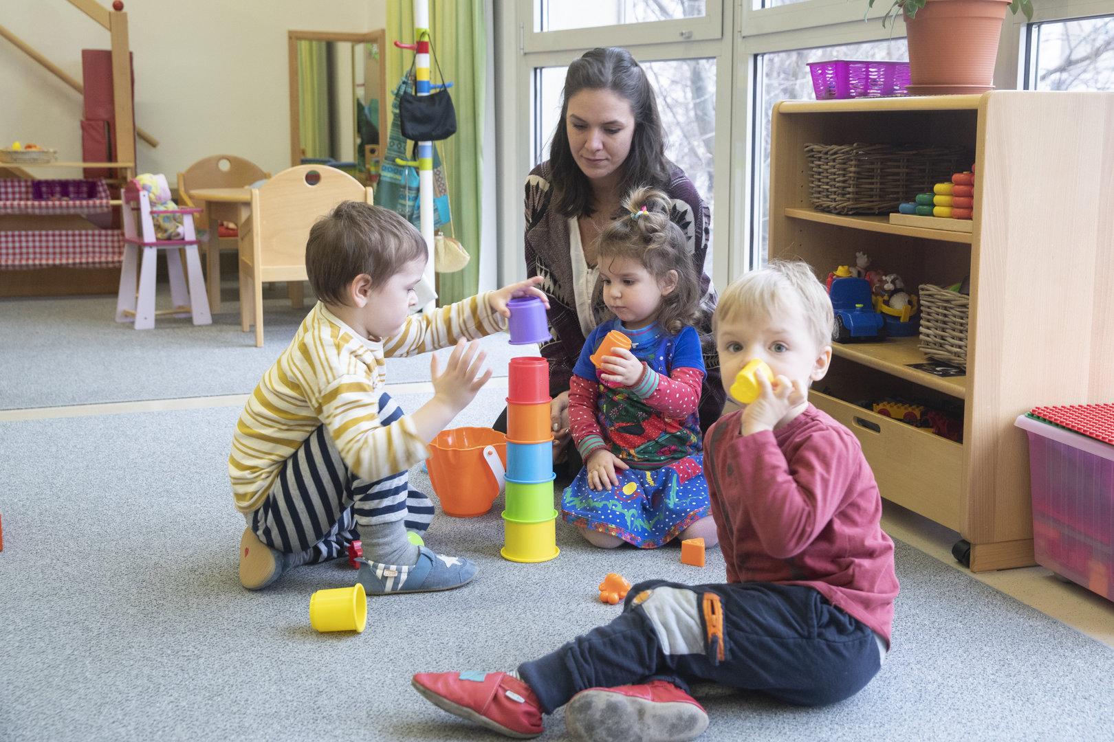 Fachkräftemangel: Quereinstieg in Kindergärten wird ausgeweitet Fachkräftemangel: Quereinstieg in Kindergärten wird ausgeweitet