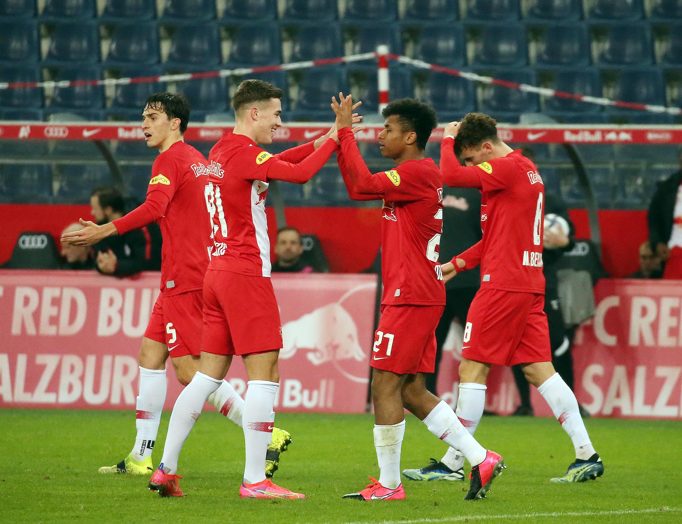 FUSSBALL: TIPICO BUNDESLIGA/GRUNDDURCHGANG: RED BULL SALZBURG - SK RAPID WIEN FUSSBALL: TIPICO BUNDESLIGA/GRUNDDURCHGANG: RED BULL SALZBURG - SK RAPID WIEN
