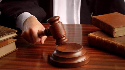 Historisches Urteil: 3 Ärzte wegen Tod von schwangerer Frau verurteilt