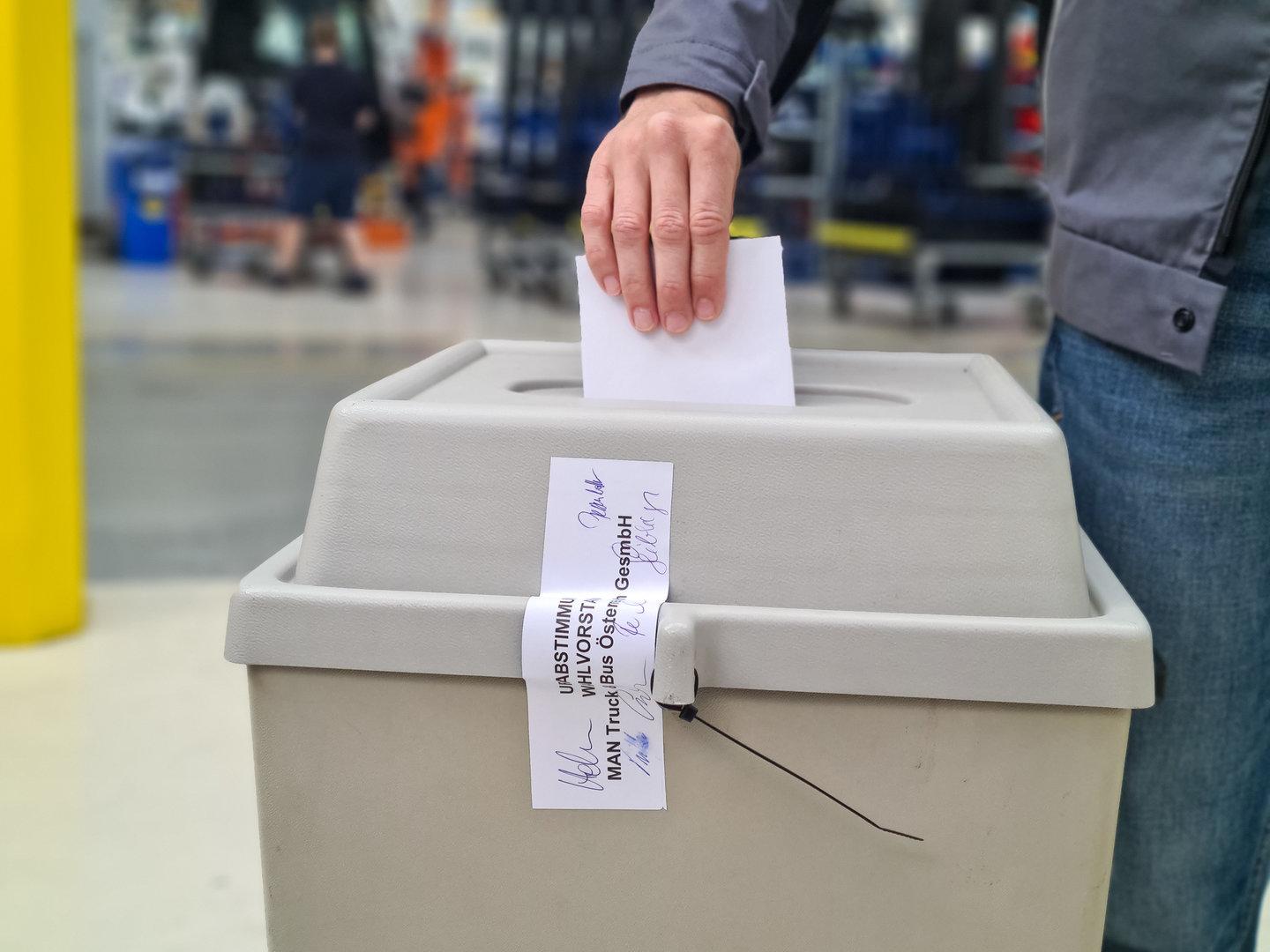 ++ HANDOUT ++ OBERÖSTERREICH: URABSTIMMUNG MAN TRUCK & BUS