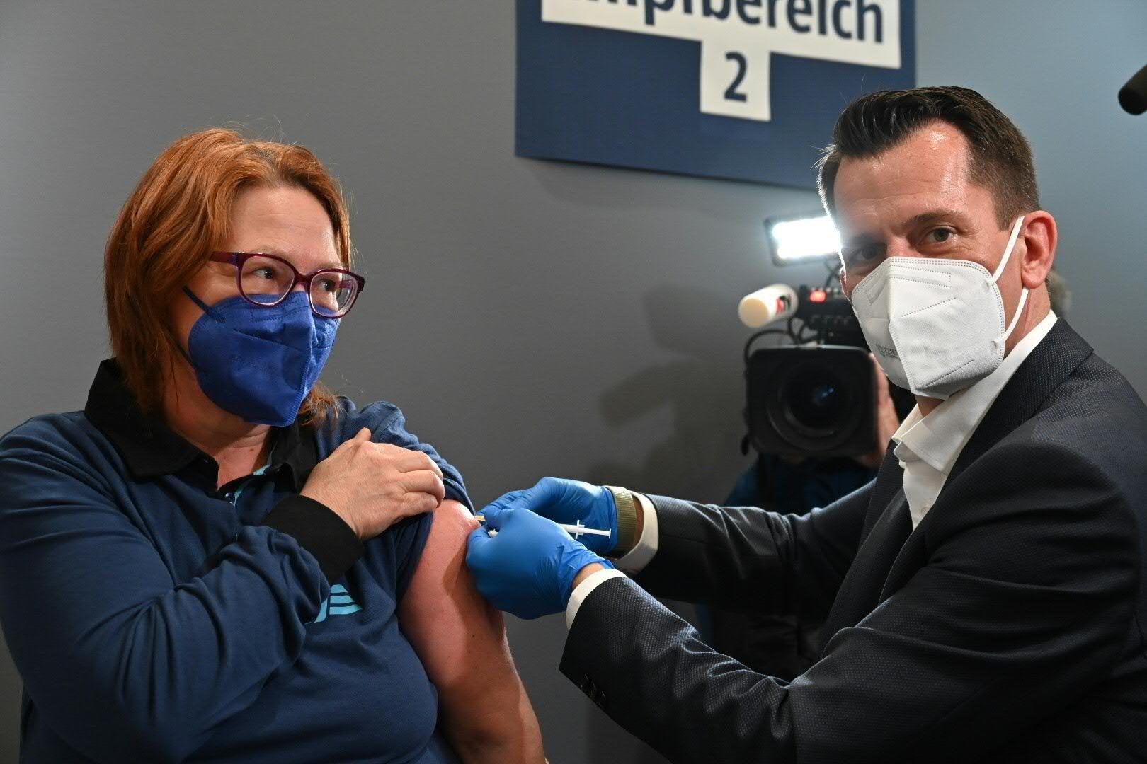 Gesundheitsminister Mückstein impfte persönlich