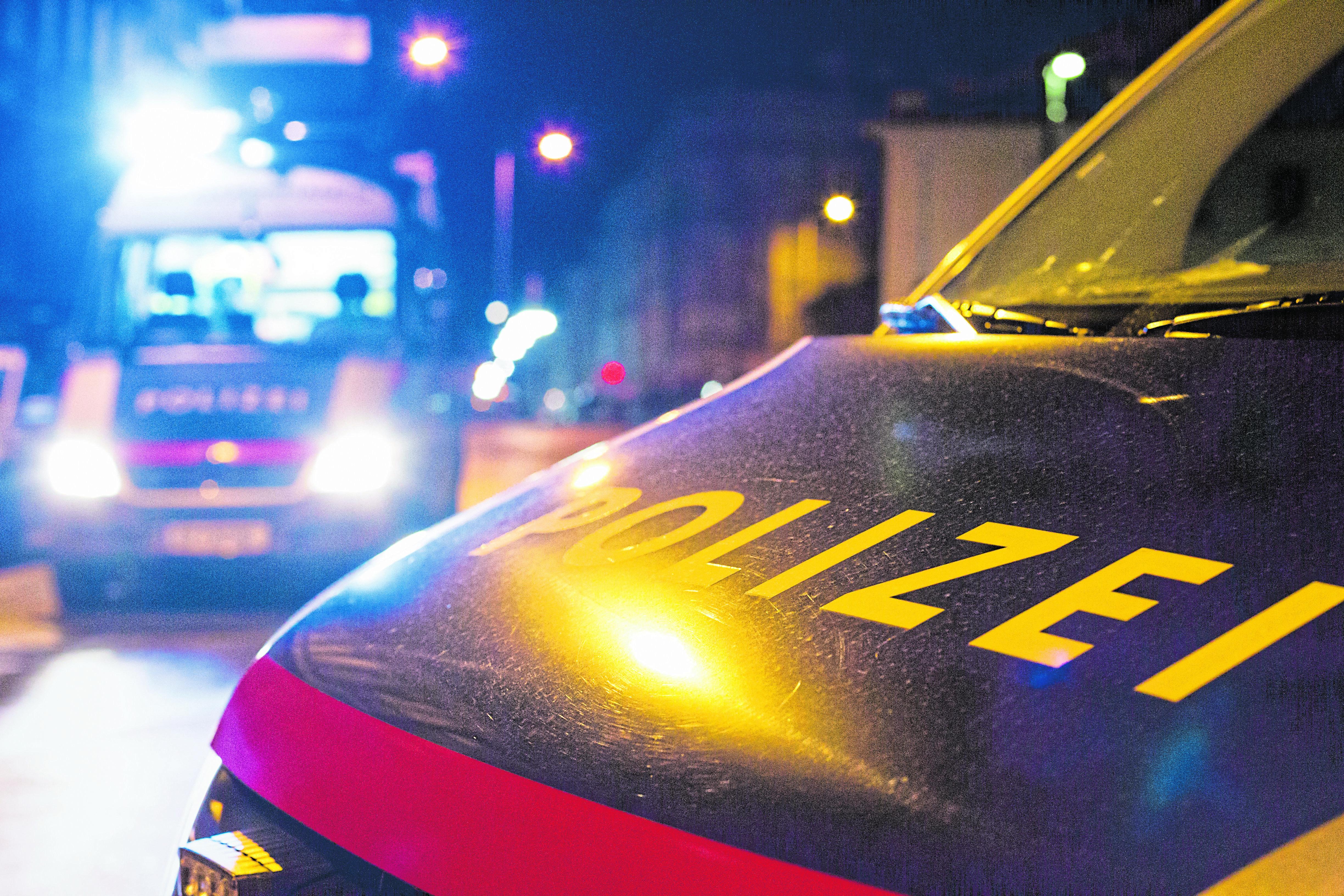 Bewaffneter Trafik-Überfall in Wien-Floridsdorf: Täter auf der Flucht