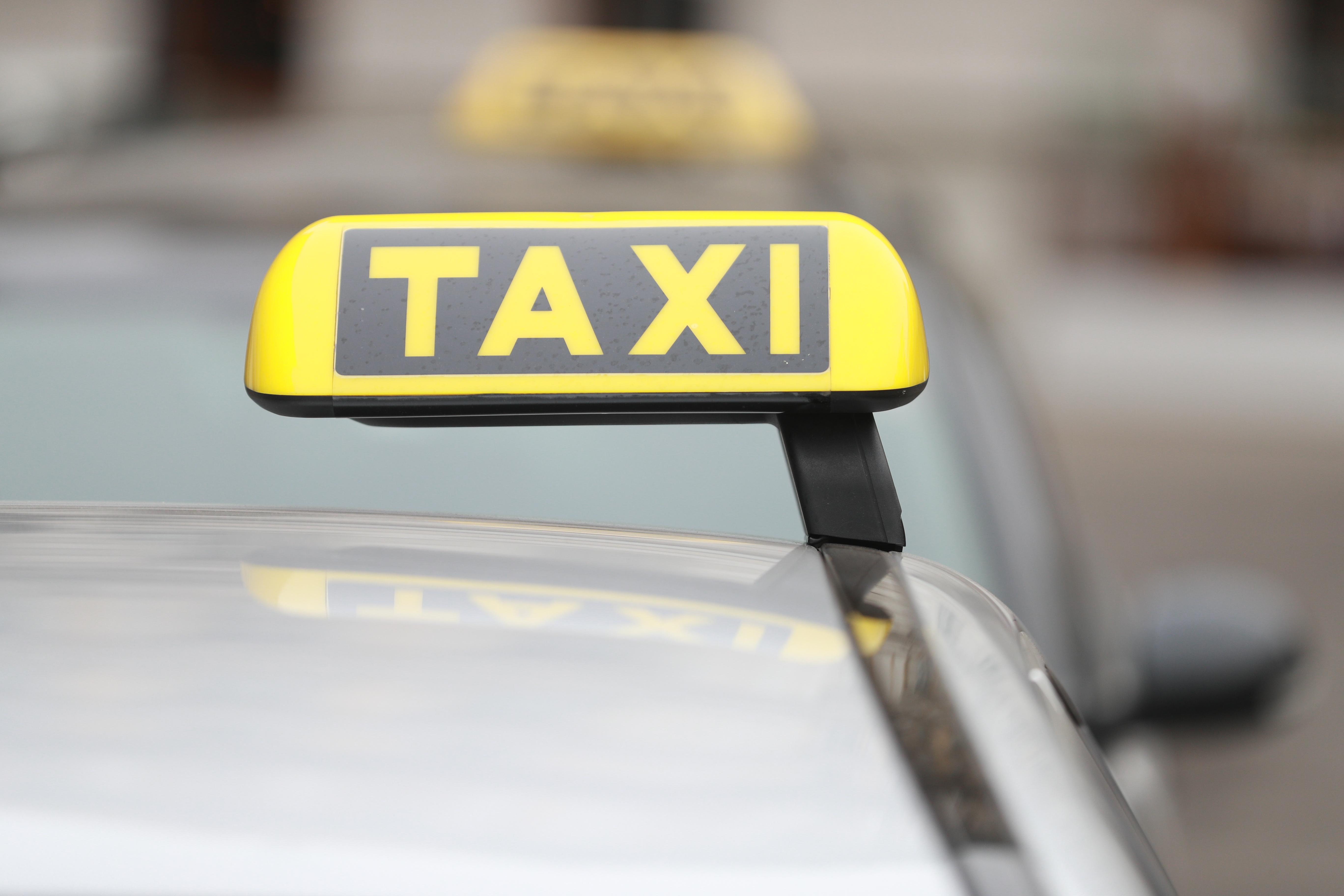 Streit in Wien-Hernals: Autofahrer soll Taxilenker geschlagen haben Streit in Wien-Hernals: Autofahrer soll Taxilenker geschlagen haben