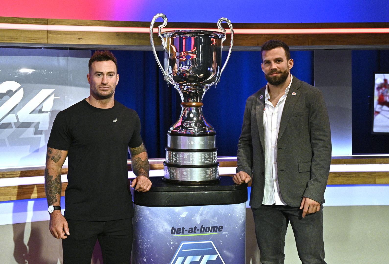 EISHOCKEY: ICE HOCKEY LEAGUE: ROTTER / SCHNEIDER