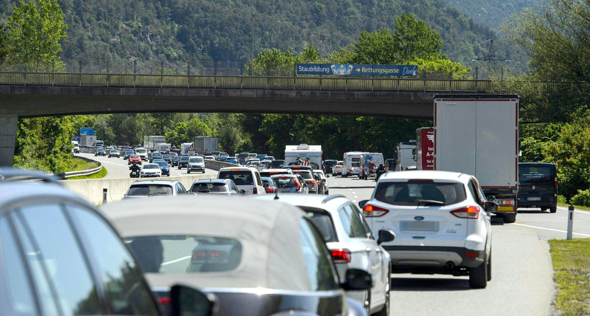 Polizei verstärkt zu Pfingsten Verkehrskontrollen