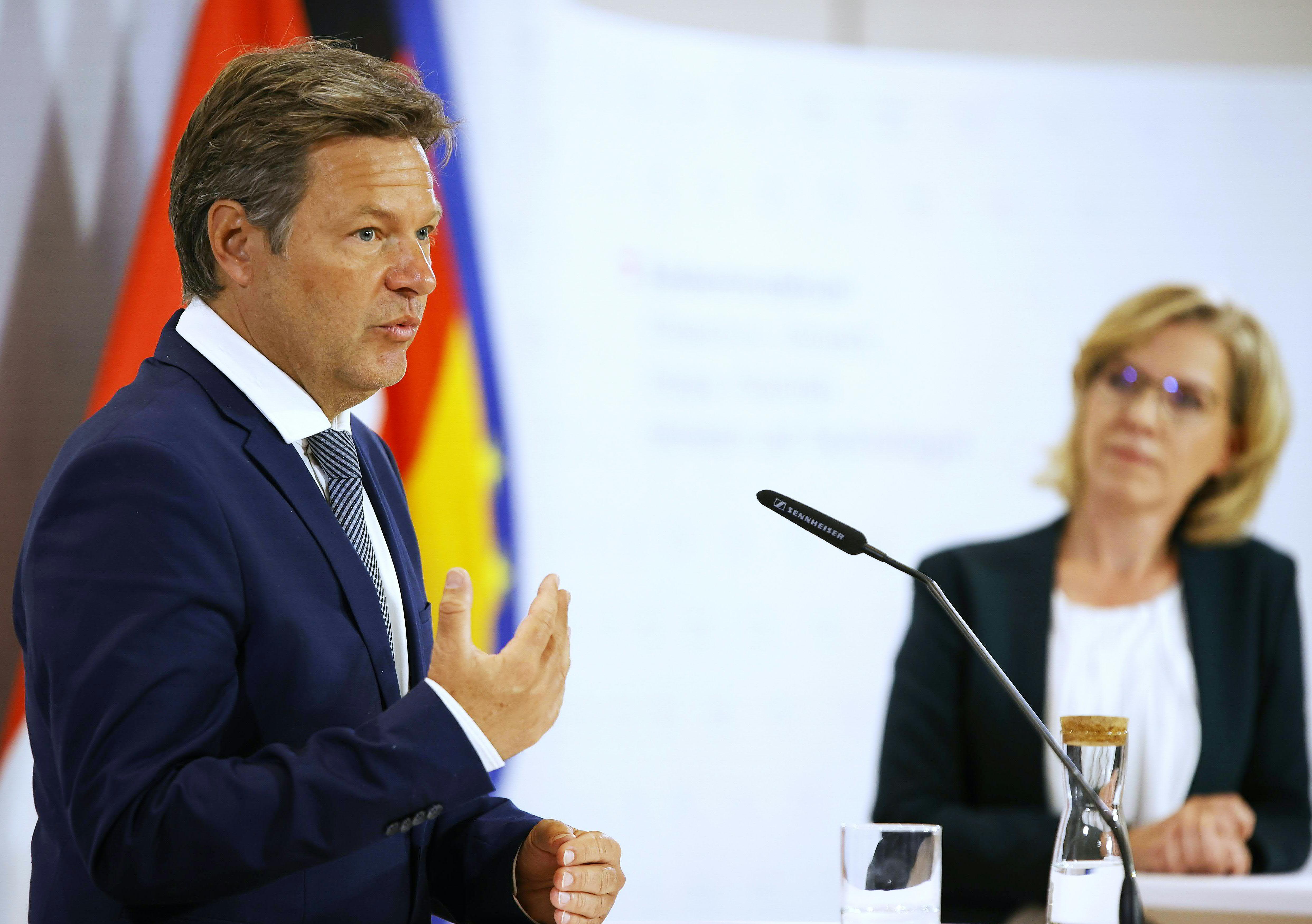 DEUTSCHER WIRTSCHAFSMINISTER HABECK IN WIEN: GEWESSLER/HABECK