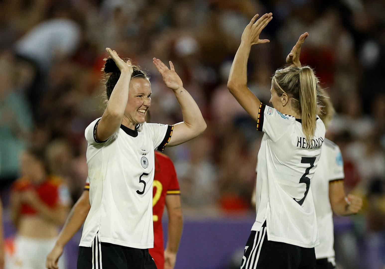 Deutsche Fußballerinnen erreichen das Viertelfinale der EM