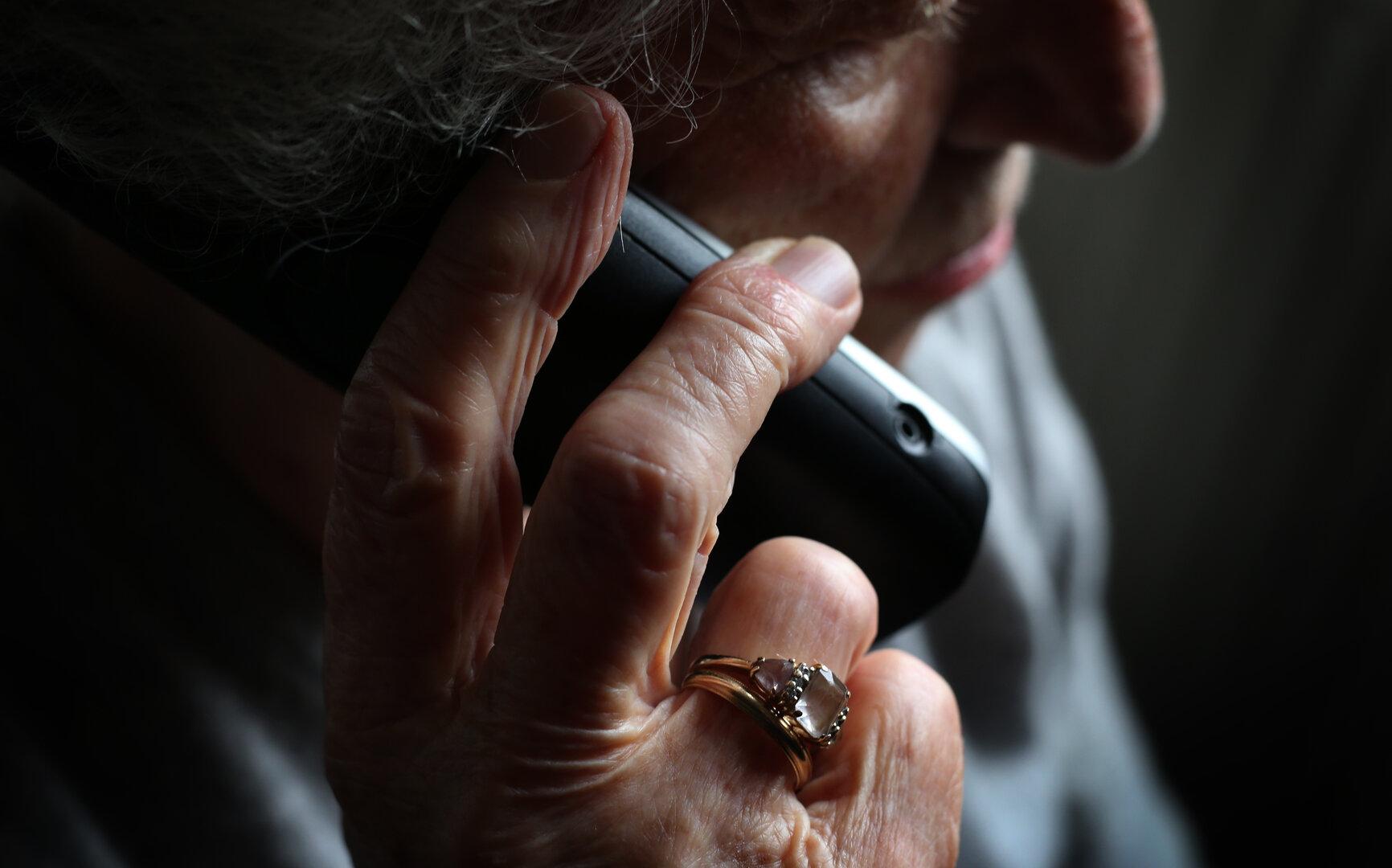 74-Jährige wurde zwei Mal Opfer von Telefonbetrügern