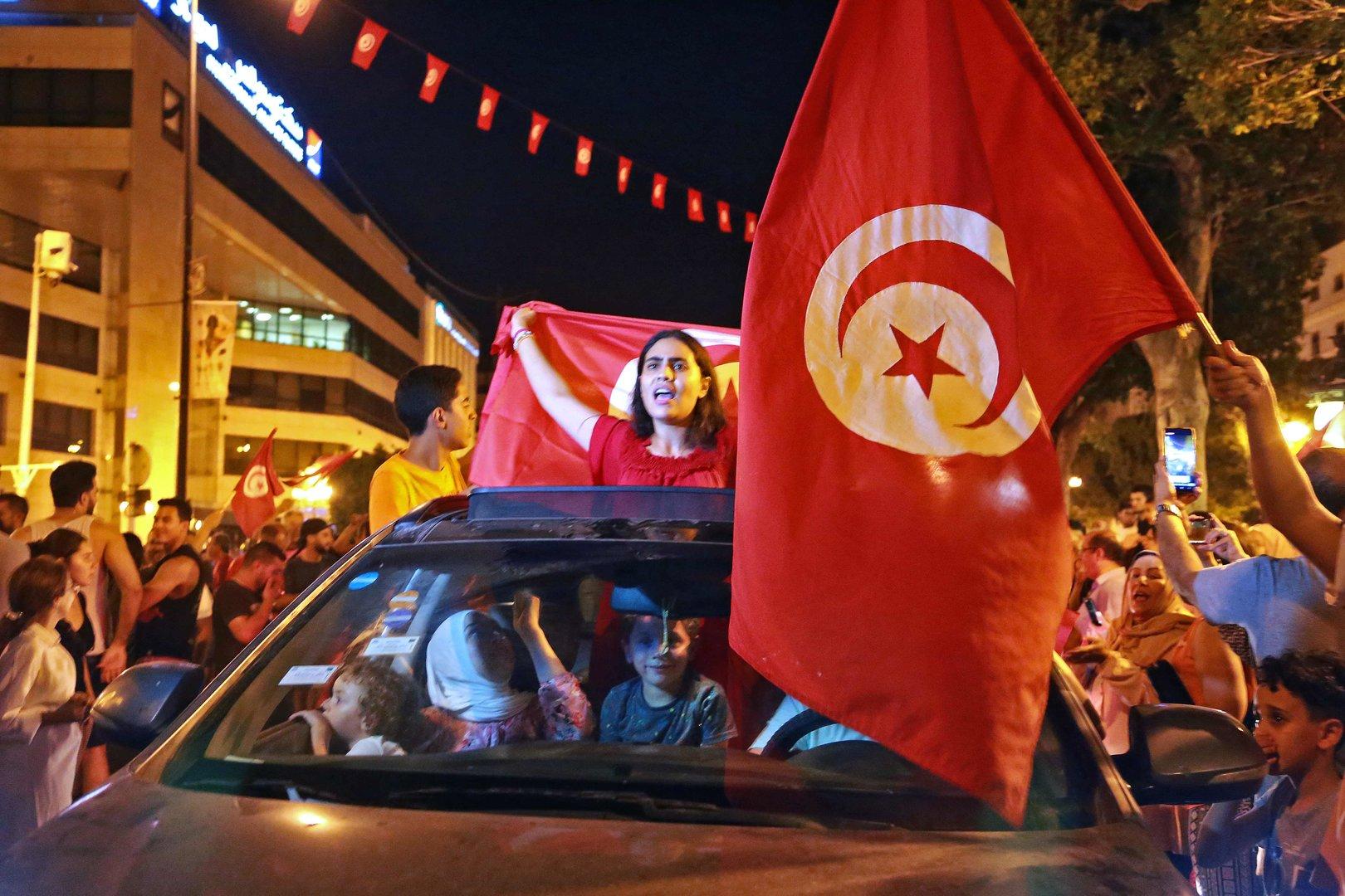 TUNISIA-CONSTITUTION-REFERENDUM-VOTE