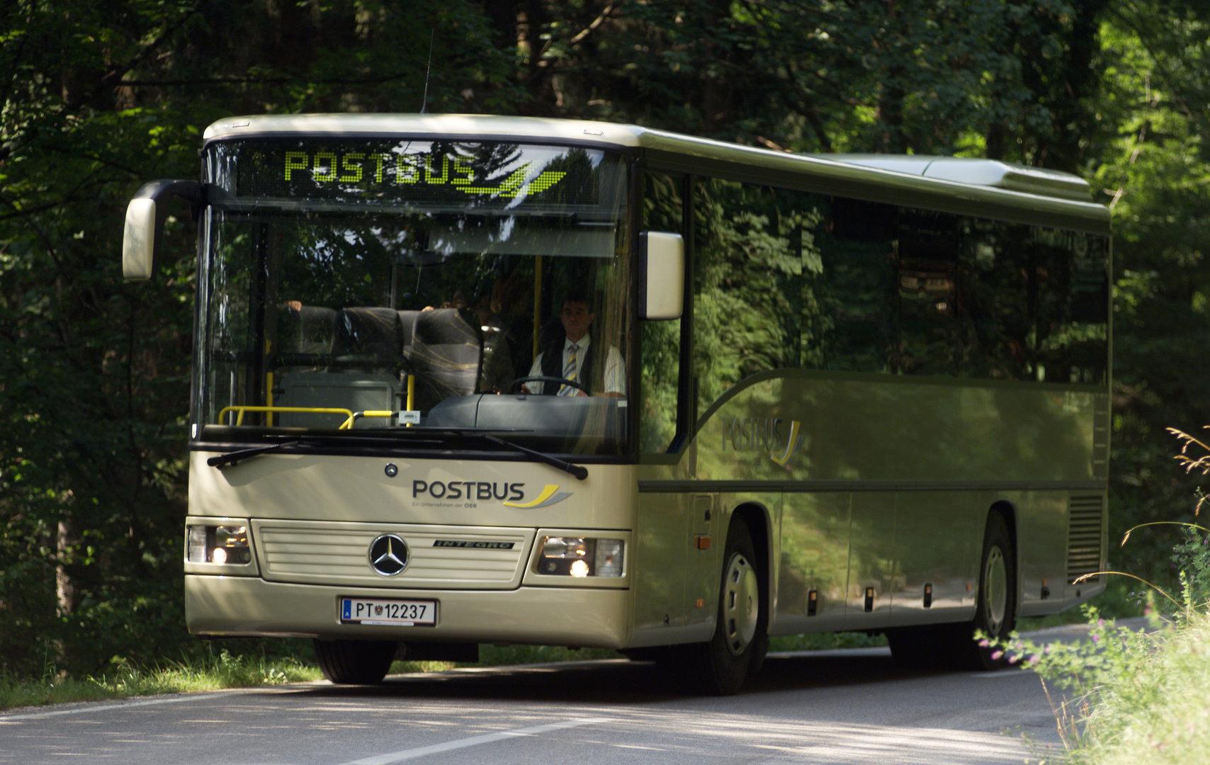 16-letnik ukradel avtobus in se z njim več sto kilometrov vozil po Avstriji