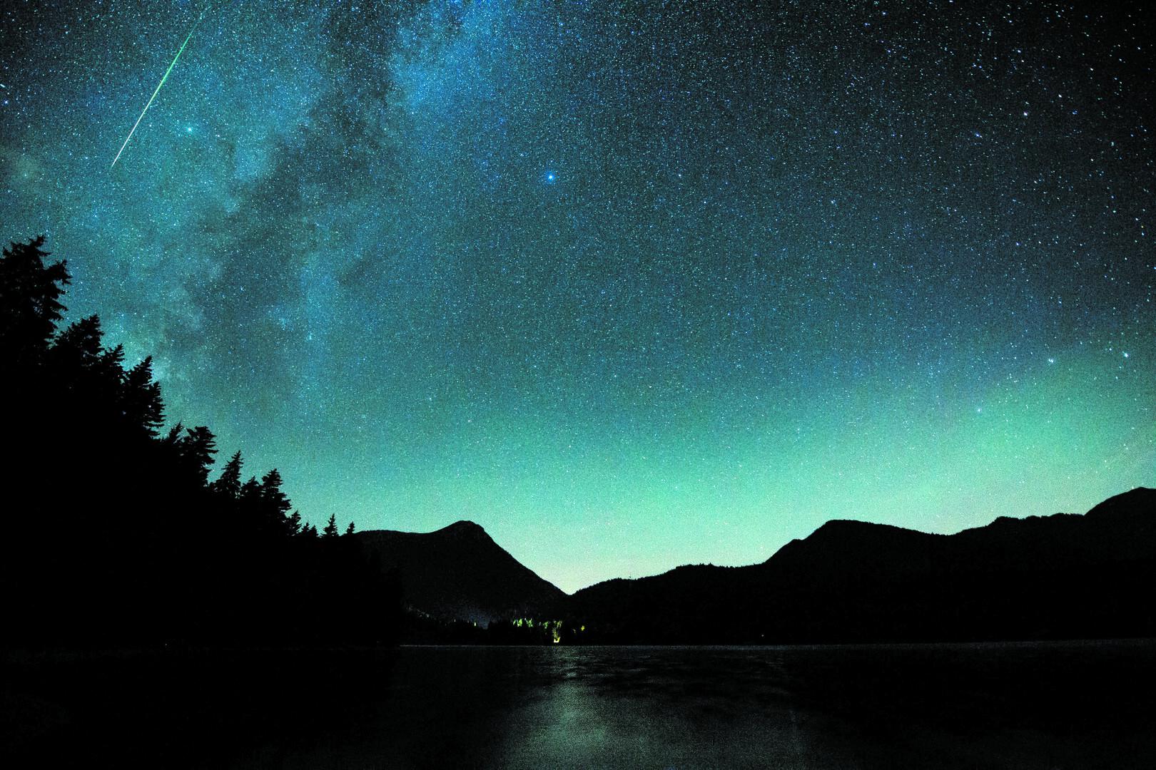 V Berlinu in drugod po Nemčiji opazovali meteorski roj Perzeidov kljub Luni