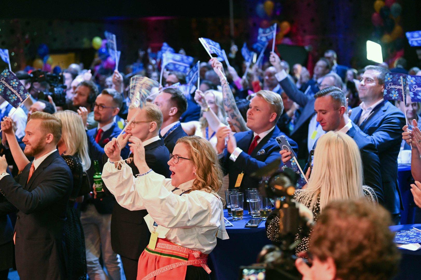 Parlamentswahl in Schweden: Sozialdemokraten liegen vorne