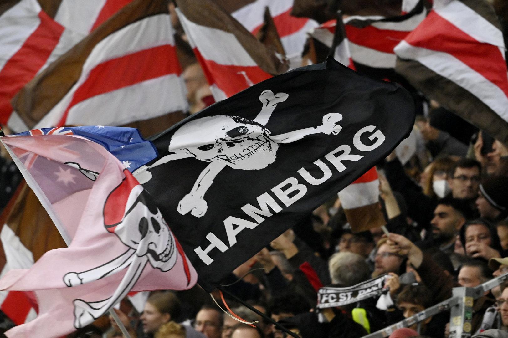 St. Pauli  gewinnt das Hamburger Kult-Derby gegen den HSV