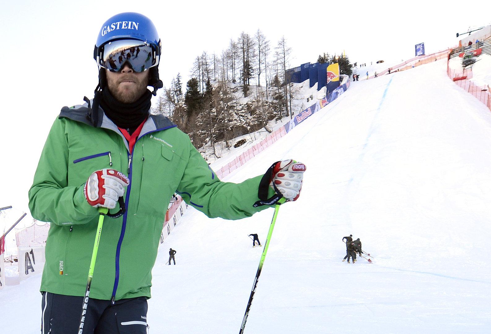 ZWEITES ABFAHRTSTRAINING DER HERREN IN KITZBÜHEL: STRECKENBESICHTIGUNG MIT HANS GRUGGER