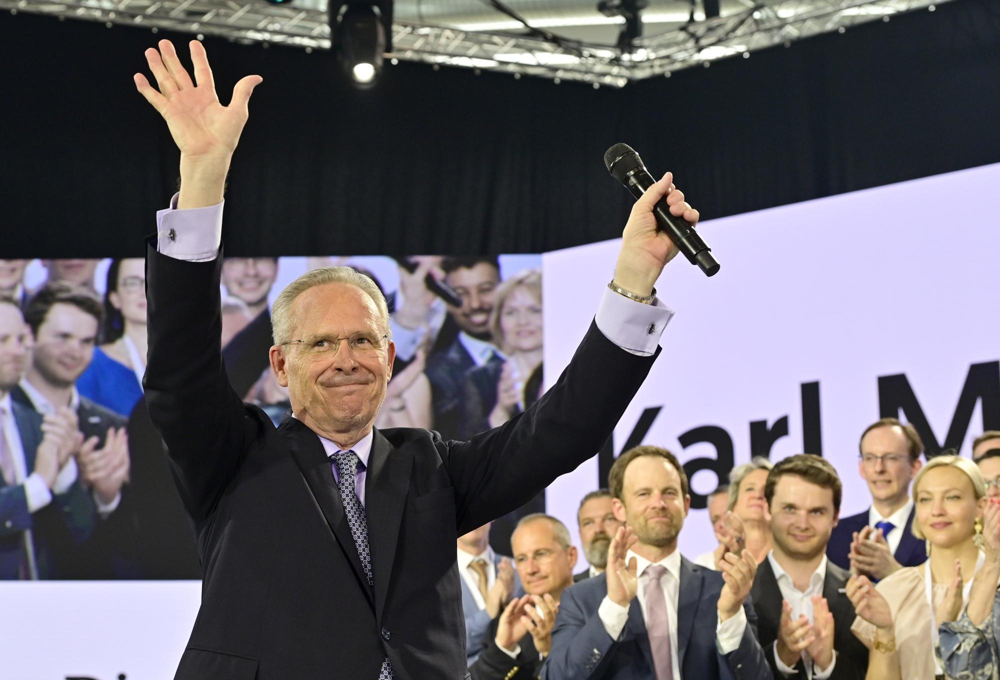 ÖVP-Neujahrsrede: „Die Ausländer“ und Karl Mahrers Wunsch nach Normalität