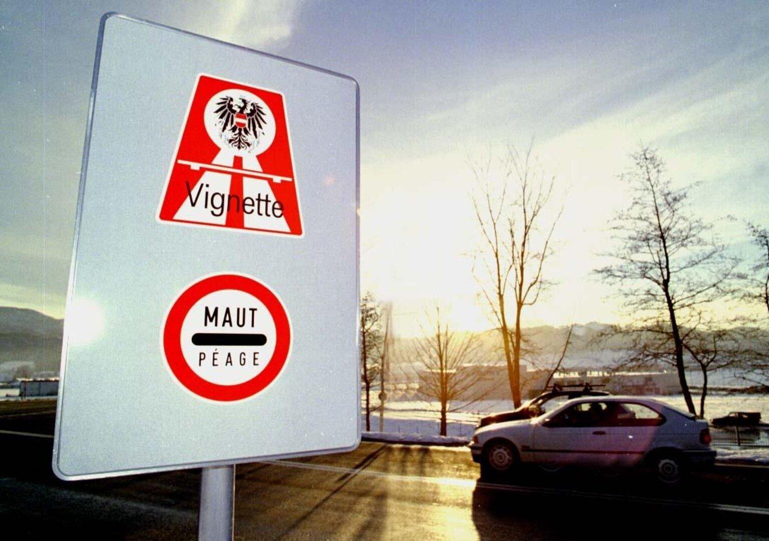 Streit über Lkw-Maut: Neos werfen ÖVP Blockade vor