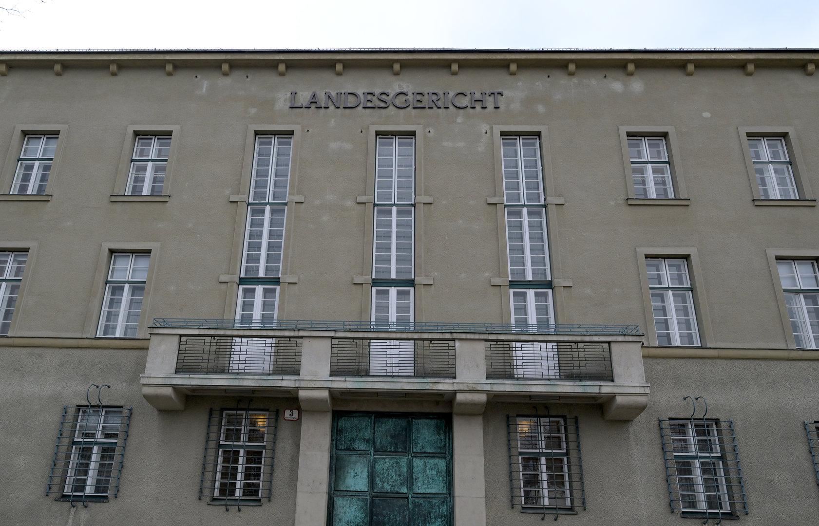 Mordversuch an Mithäflting in Stein: Lebenslange Haft