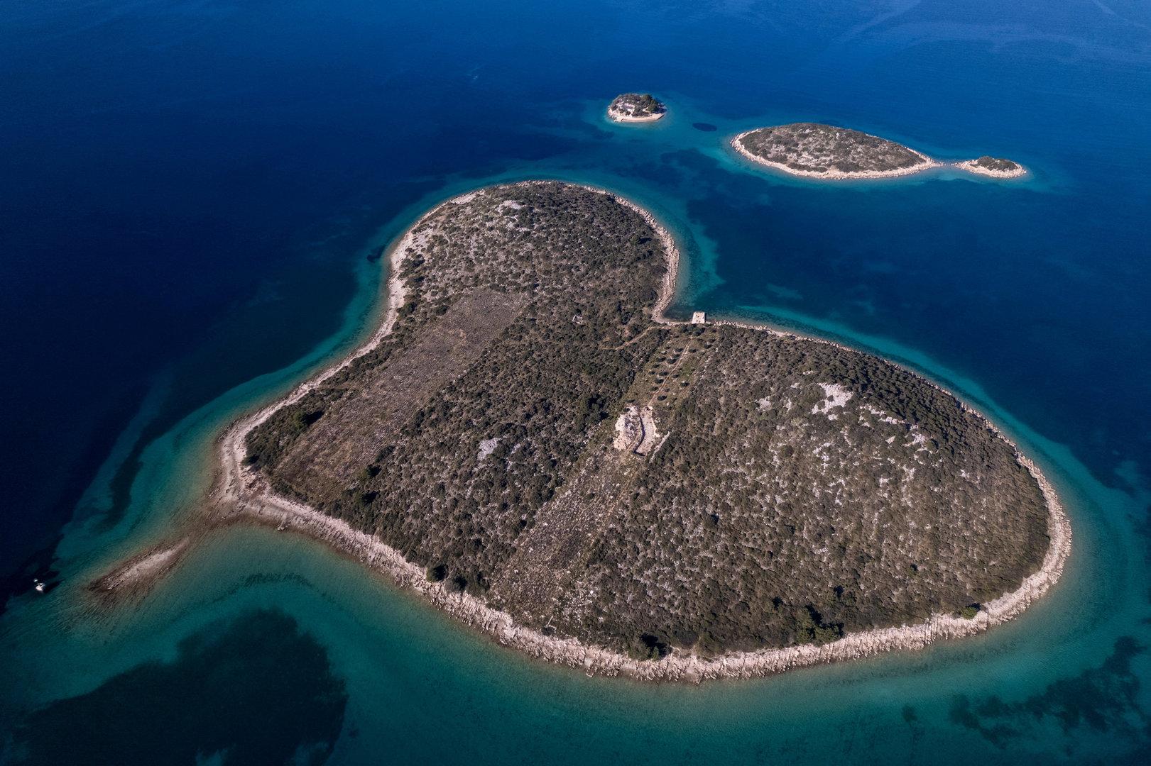 Zum Valentinstag: Herzförmige Insel in Kroatien steht zum Verkauf