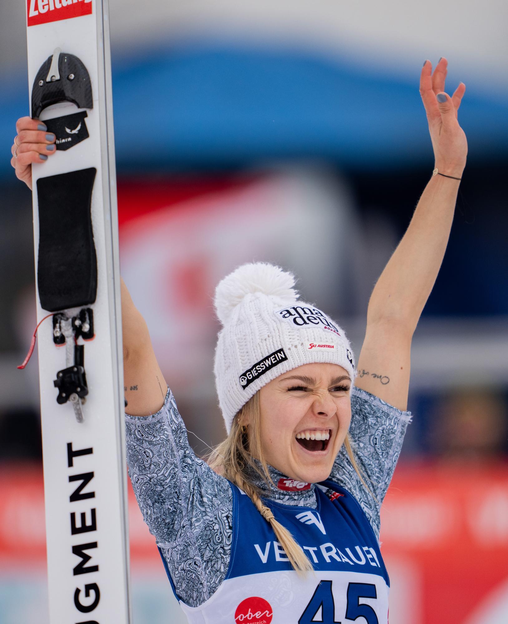 Skispringerin Kreuzer triumphiert zum Raw-Air-Auftakt in Oslo