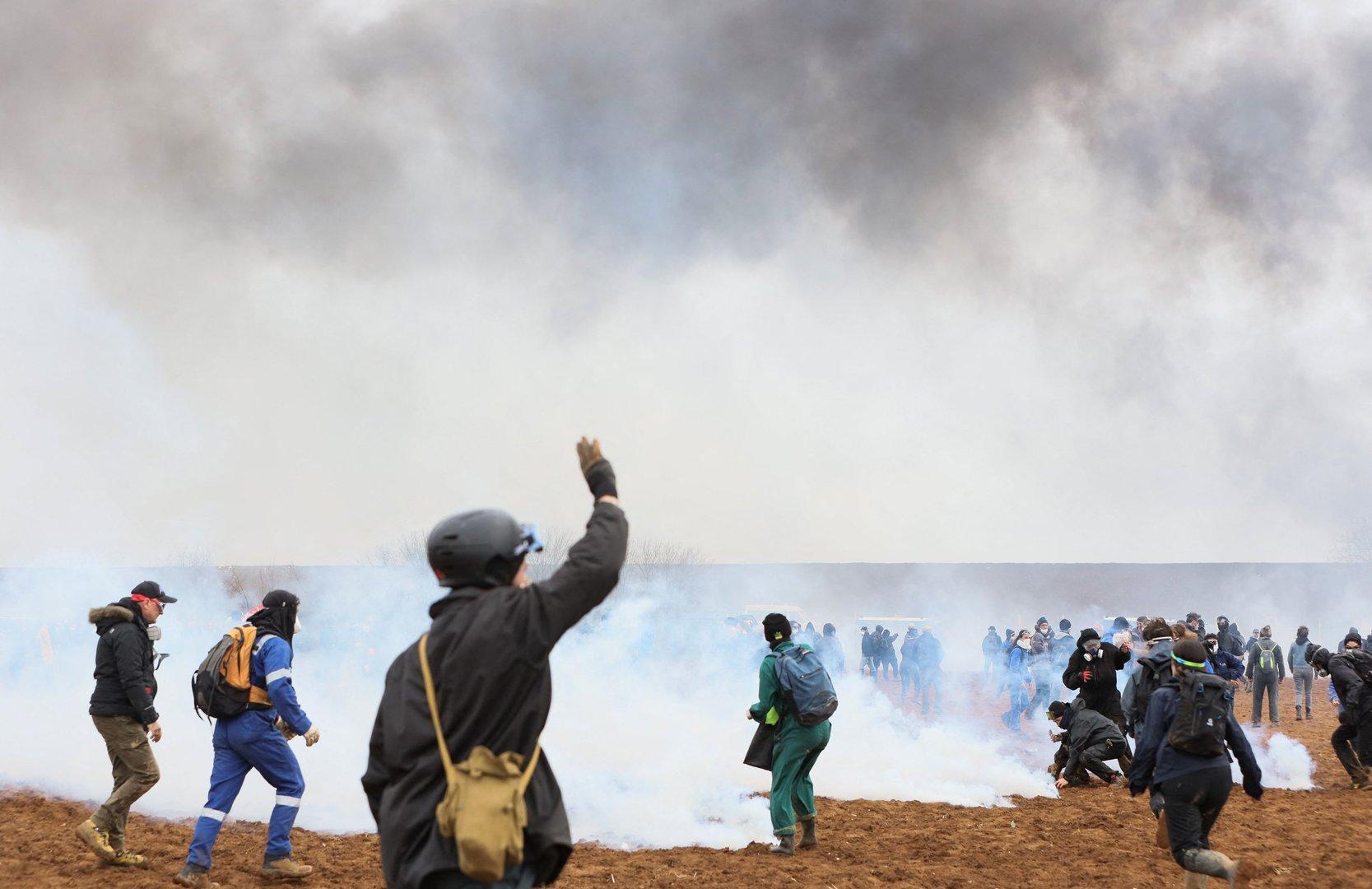 Frankreich: Mindestens 30 Verletzte bei Protesten gegen Bau von Wasserreservoir