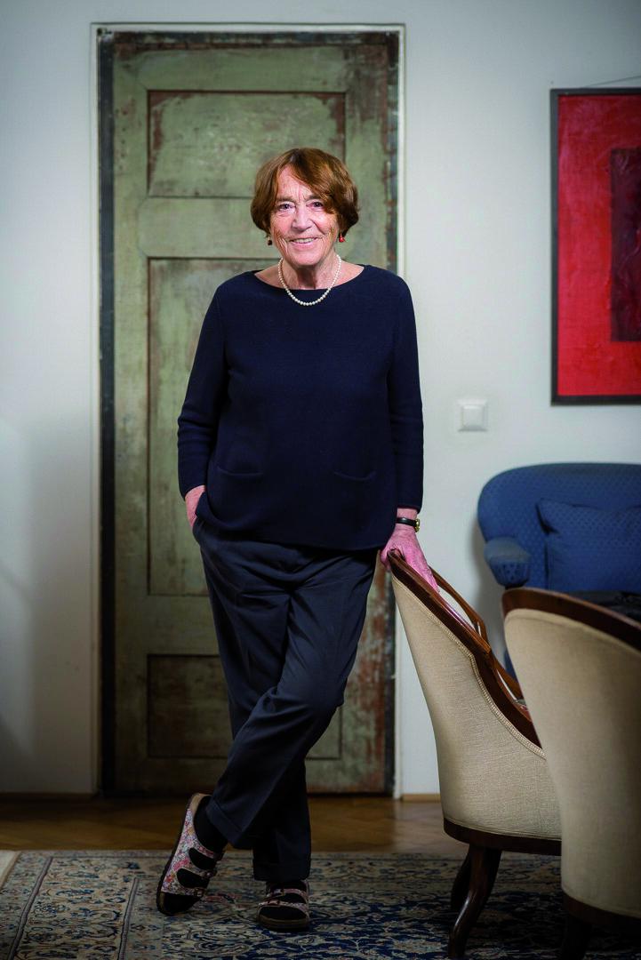 V nemških in avstrijskih medijih novice o televizijskih nadaljevankah in intervjuju s pisateljico Renate Welsh