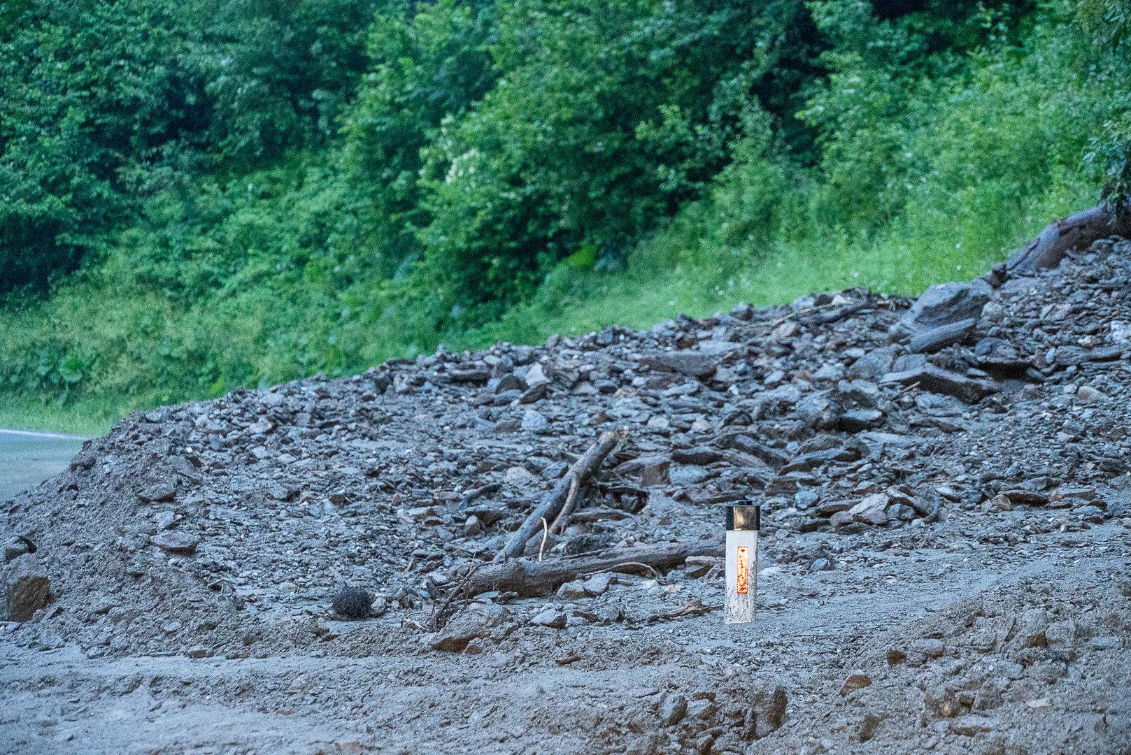 Muren in Tirol führten zu Sperren im Straßen- und Zugsverkehr