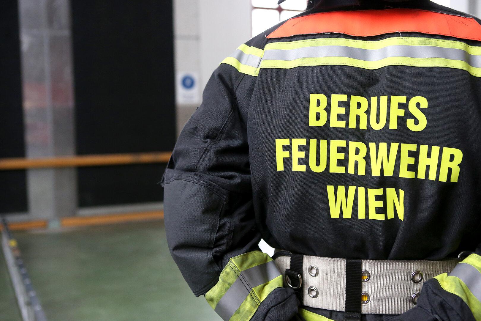 Wohnung stand in Wien in Flammen: Wand zur Nachbarswohnung umgedrückt