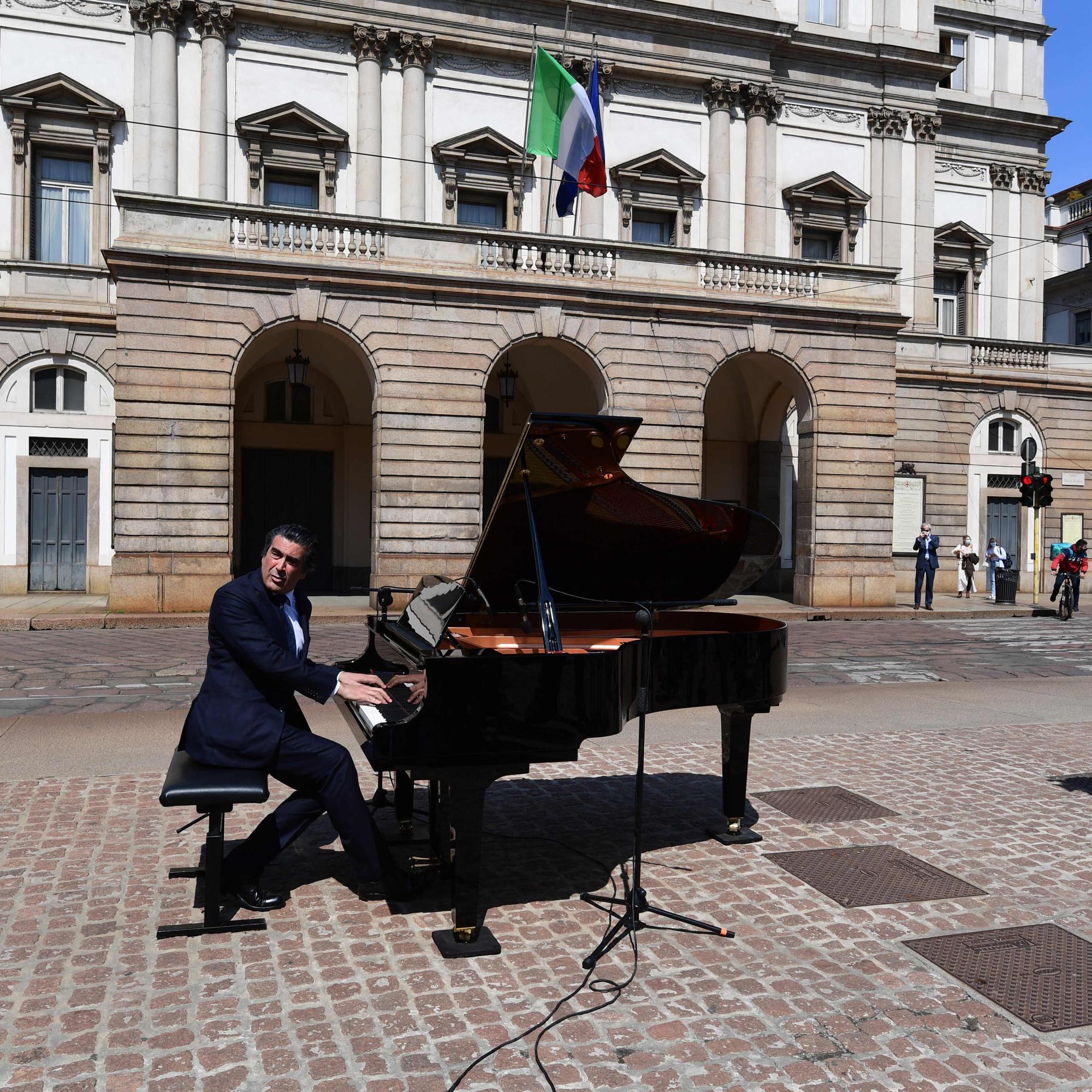 Augenbinde wegen Inszenierung: Dirigent in Italien entlassen