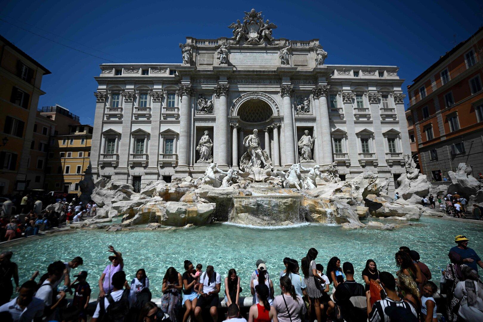 Rom schneidet Liebesschlösser rund um Trevi-Brunnen ab