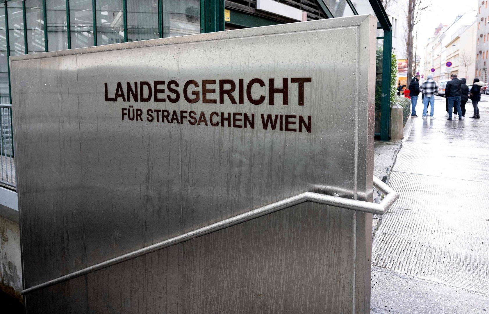 Prozess in Wien: Mann soll 13-Jährige missbraucht haben
