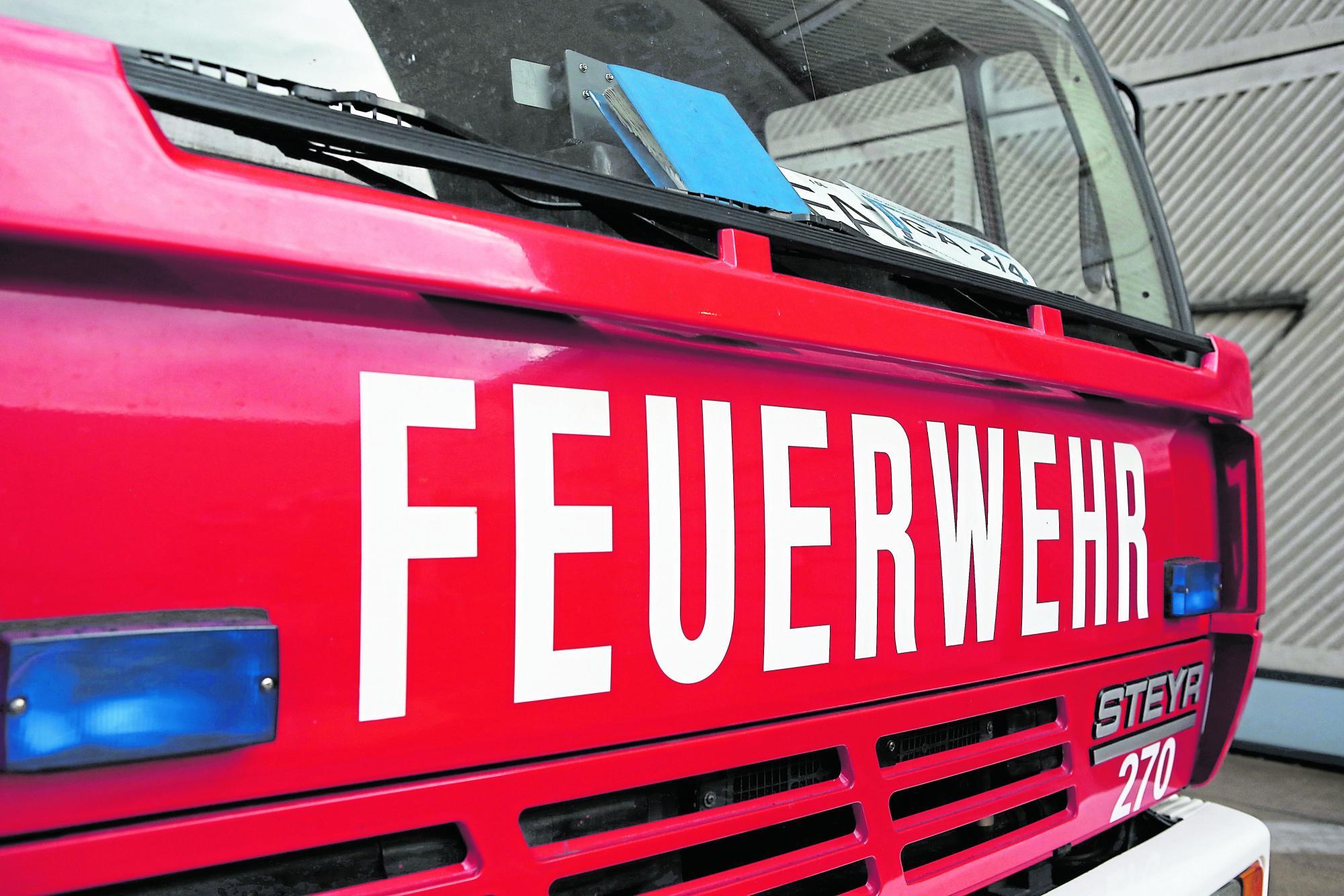 Autos brannten: Tankstelle und Möbelhaus in Vorarlberg evakuiert